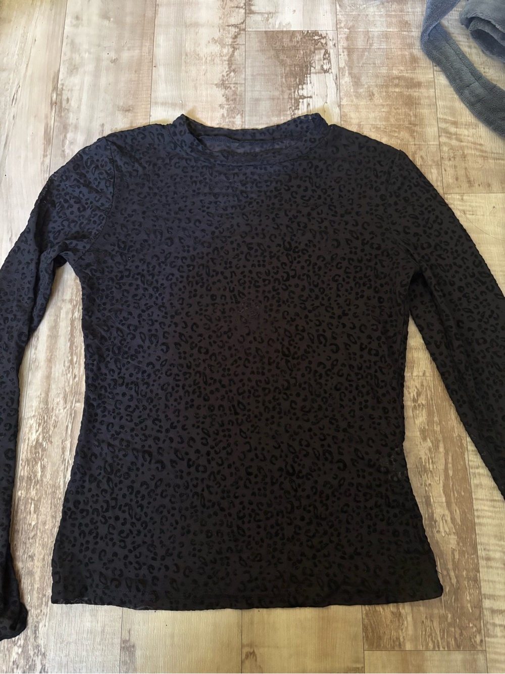 SHEIN Black Leopard-Print Long Sleeve Tee